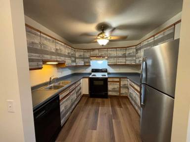 Main picture of 9 Edgartown Ct
