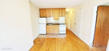 Main picture of 28 Saint Marks Ave
