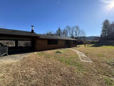 Main picture of 2244 Vannoy Rd