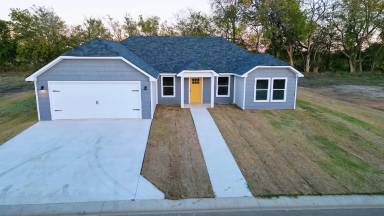 Main picture of 410 Brodys Way