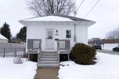 Main picture of 248 N Marquette St