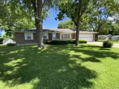 Main picture of 1600 W 20th St