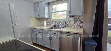 Main picture of 405 S Saint George St