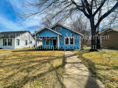 Main picture of 1519 Elmwood Ave