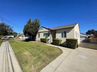 Main picture of 4468 Stevely Ave