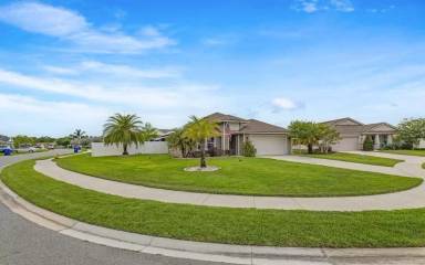Main picture of 380 Crescent Key Dr