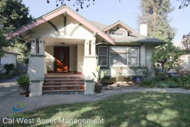 Main picture of 339 S 16th St