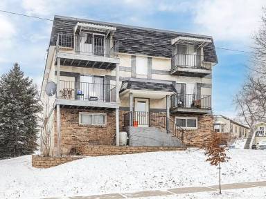 Main picture of 5130 Hiawatha Ave