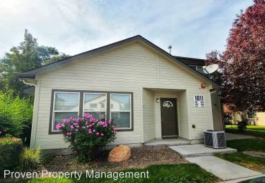 Main picture of 1011 S Locust St