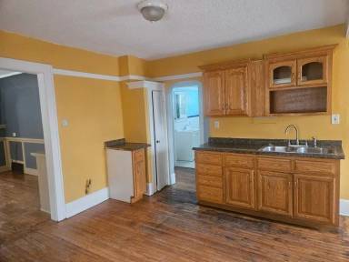 Main picture of 3420 N Vel R Phillips Ave