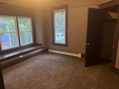 Main picture of 79 Marshall St