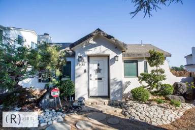Main picture of 2038 Thayer Ave