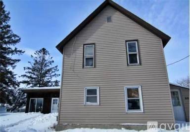 Main picture of 409 N 1st St
