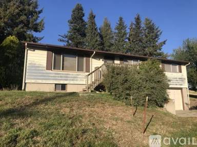 Main picture of 802 Old Moscow Rd