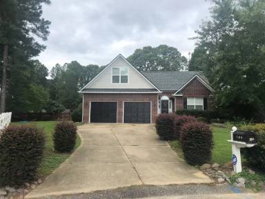 Main picture of 109 Deer Lodge Ct