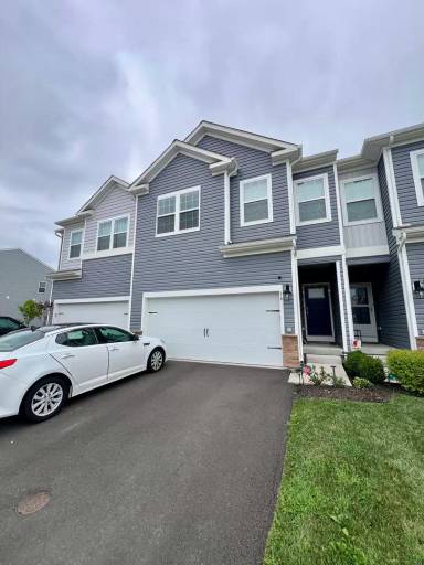 Main picture of 38 Fonthill Ct