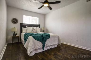 Main picture of 1714 N Lindsay Ave
