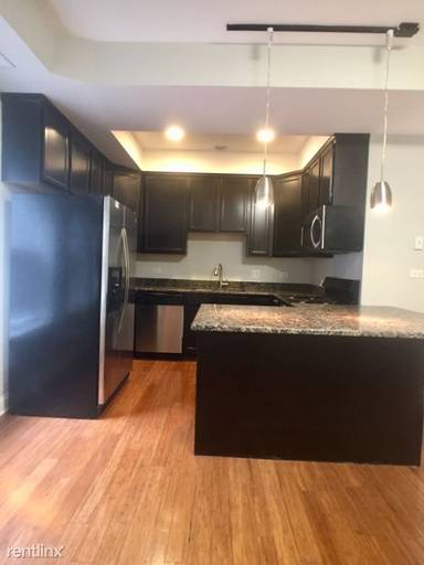 Main picture of 4637 N Dover St