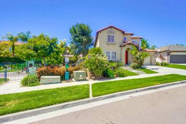 Main picture of 3567 Pebble St