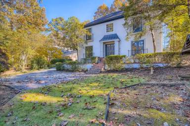 Main picture of 875 Edgewater Trl
