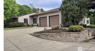 Main picture of 8415 Mid Town Rd