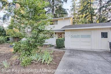 Main picture of 14007 NE 13th St