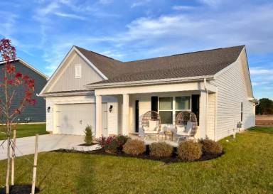 Main picture of 90 Avery Dr
