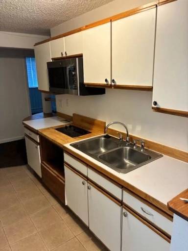Main picture of 15 Beaver Ct