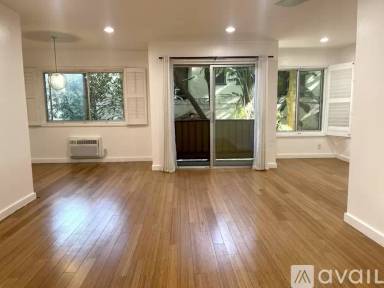 Main picture of 525 N Sycamore Ave Apartments