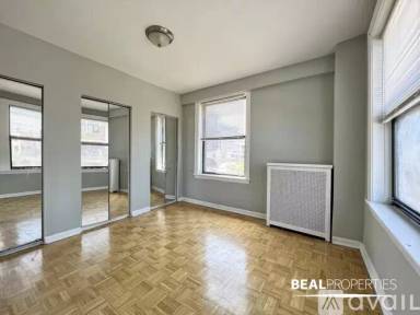 Main picture of 739 W Belmont Ave