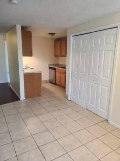 Main picture of 1006 N Cleveland St