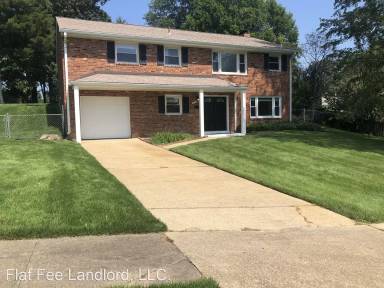 Main picture of 8102 Ainsworth Ave