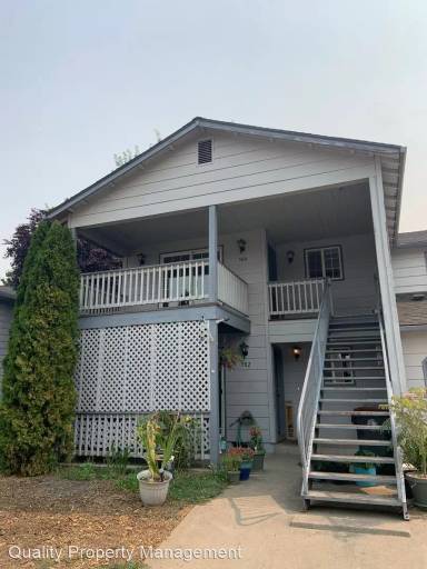 Main picture of 584 Village Dr