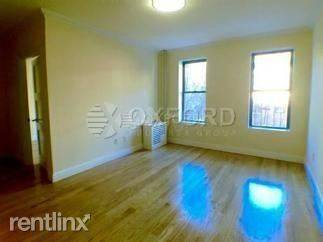 Main picture of 209 W 21st St