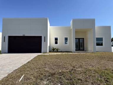 Main picture of 303 NW 26th Ave