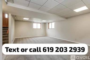 Main picture of 905 Grand Blvd