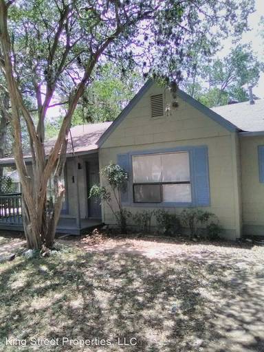 Main picture of 203 Davis St