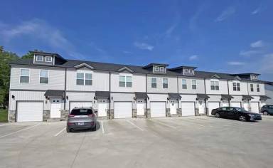 Main picture of 220 Drayton Dr
