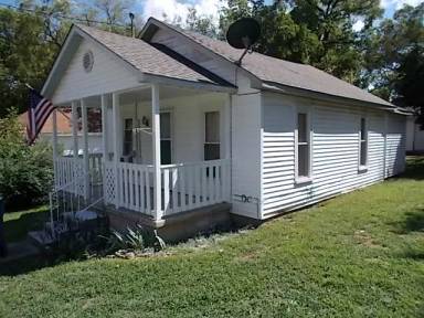 Main picture of 804 Thurman St