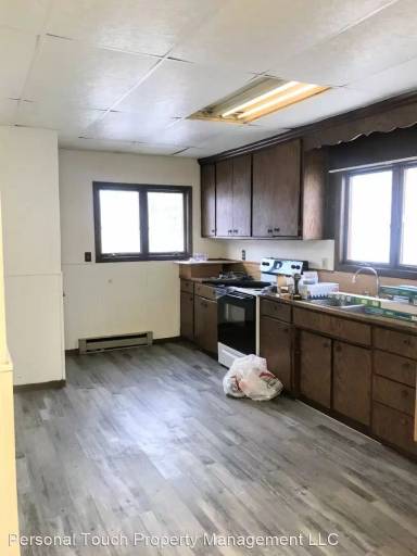 Main picture of 63 6th Ave N