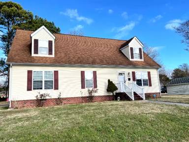 Main picture of 219 Downes St