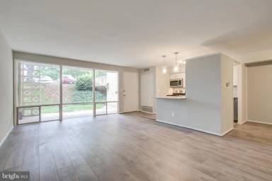 Main picture of Westlake Park Condos