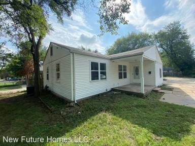 Main picture of 957 N Dellrose Ave