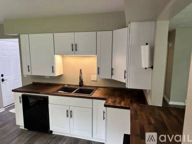 Main picture of 1945 Adelpha Ave