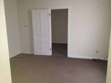 Main picture of 302 N Olive St