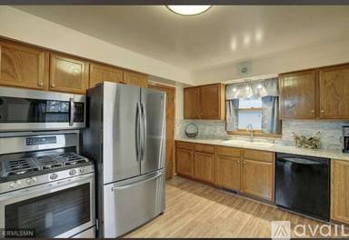 Main picture of 3743 Knox Ave N