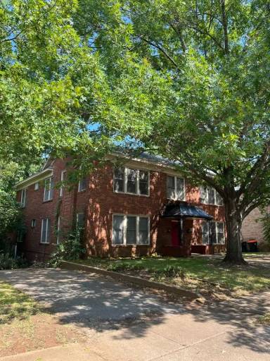 Main picture of 420 S Chilton Ave