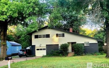 Main picture of 2063 S Johnstone Ave