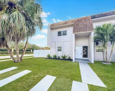 Main picture of 9050 NW 35th Pl