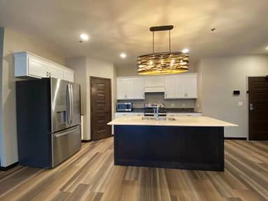 Main picture of 507 N Riverfront Dr